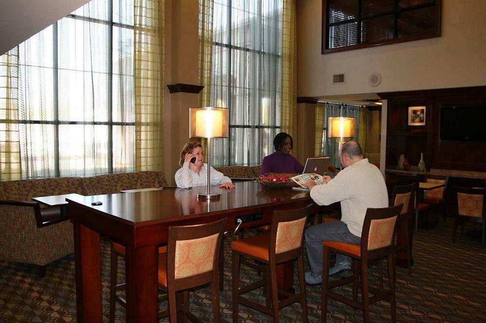Hampton Inn Linden Ristorante foto