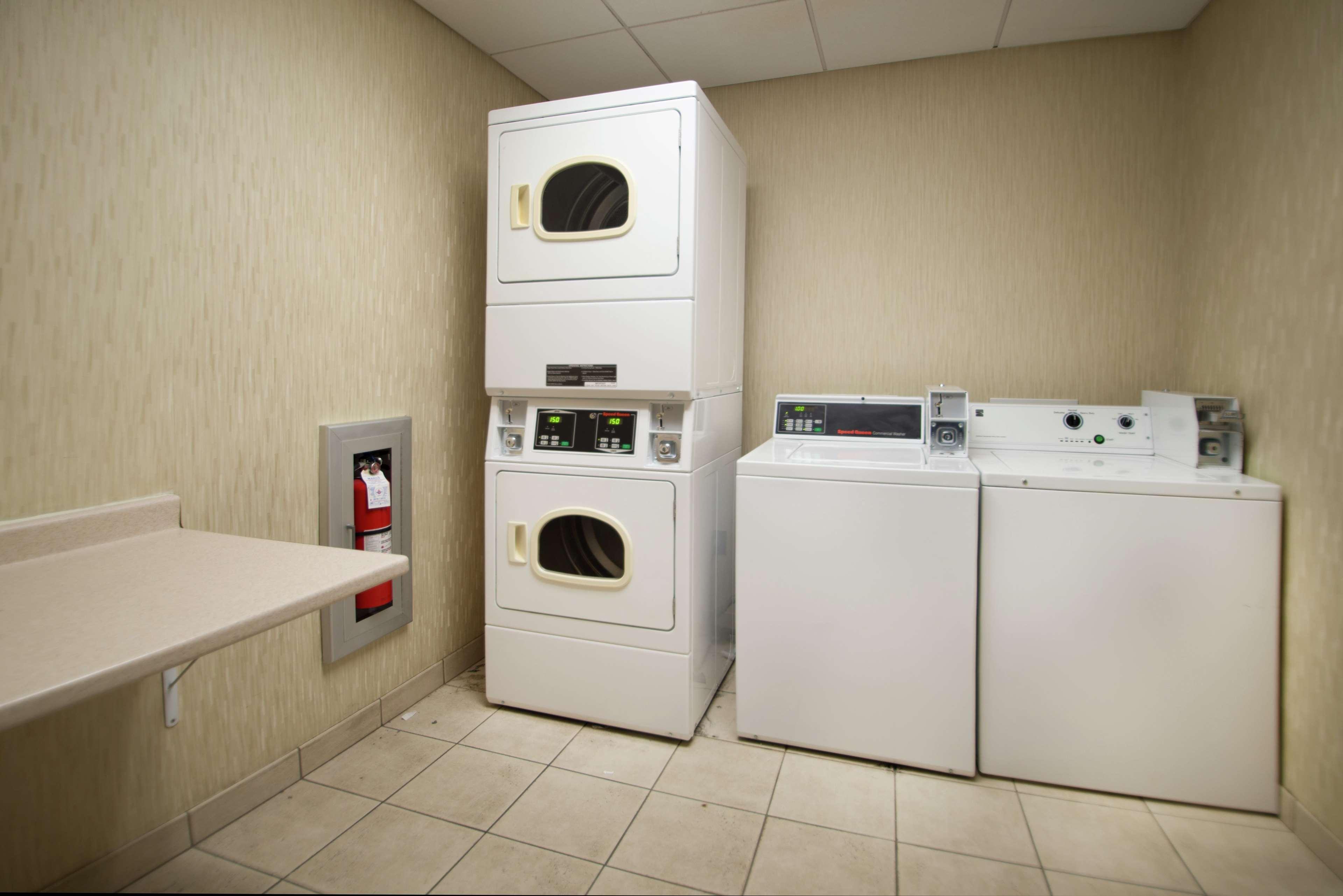 Hampton Inn Linden Esterno foto