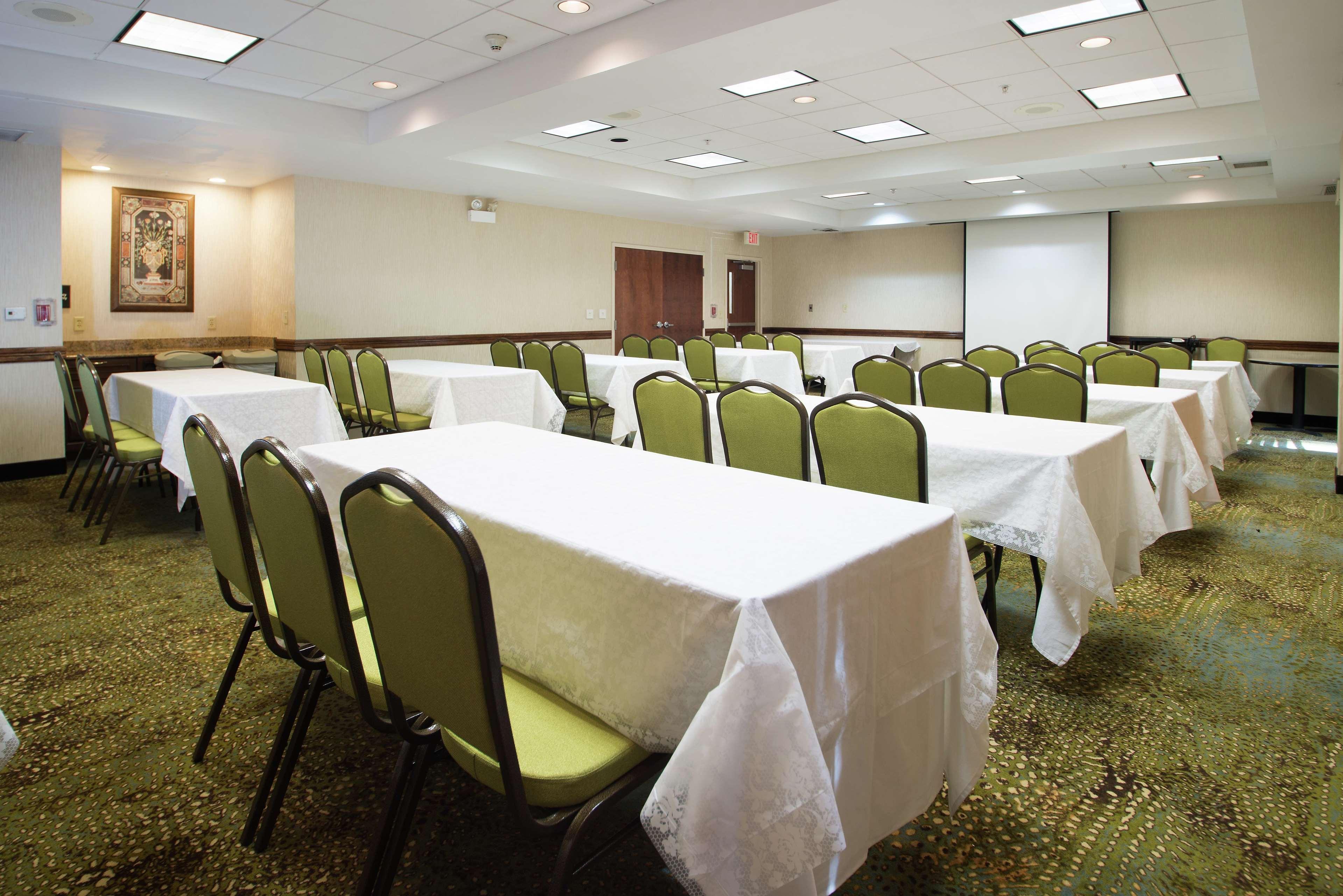 Hampton Inn Linden Esterno foto