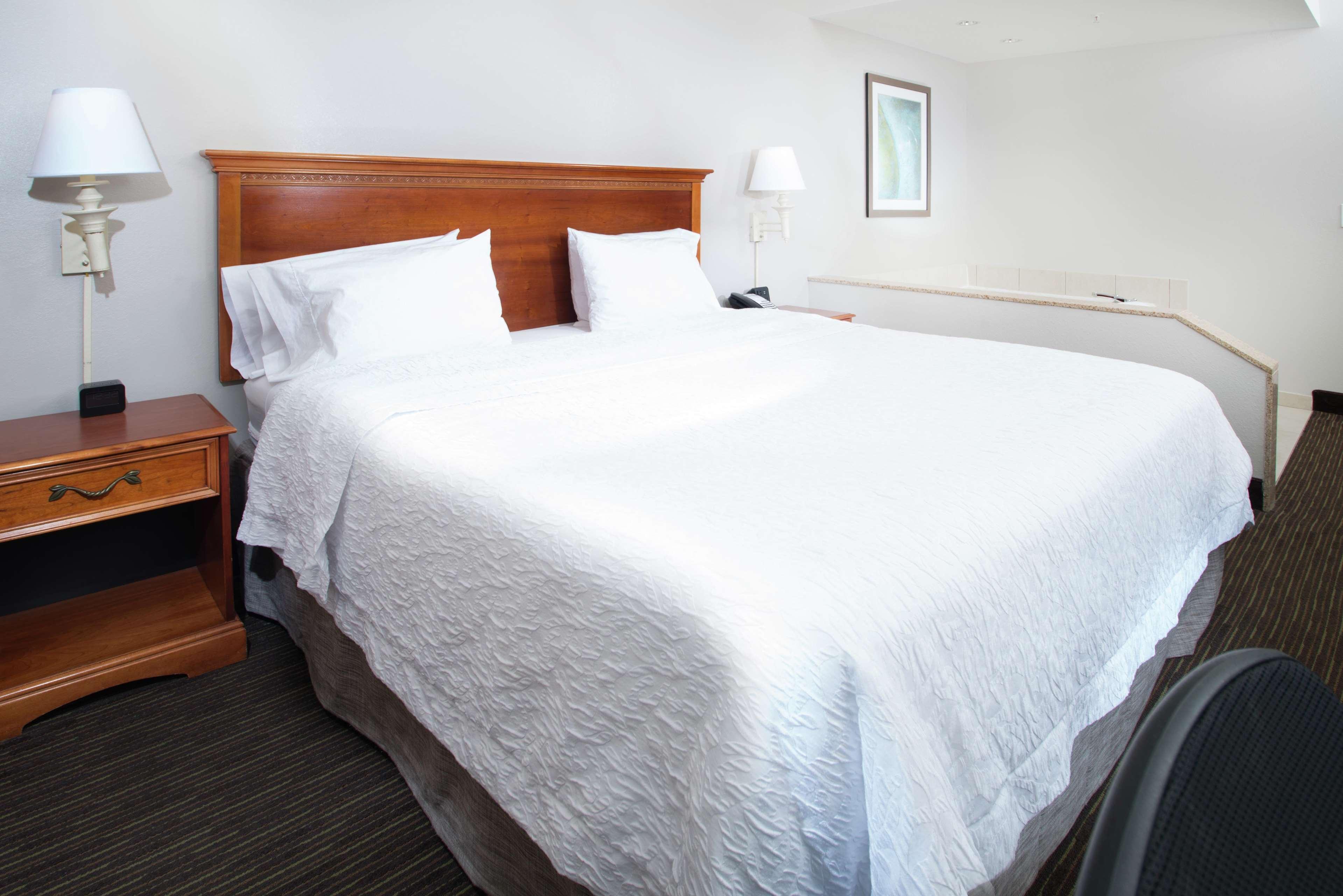Hampton Inn Linden Esterno foto