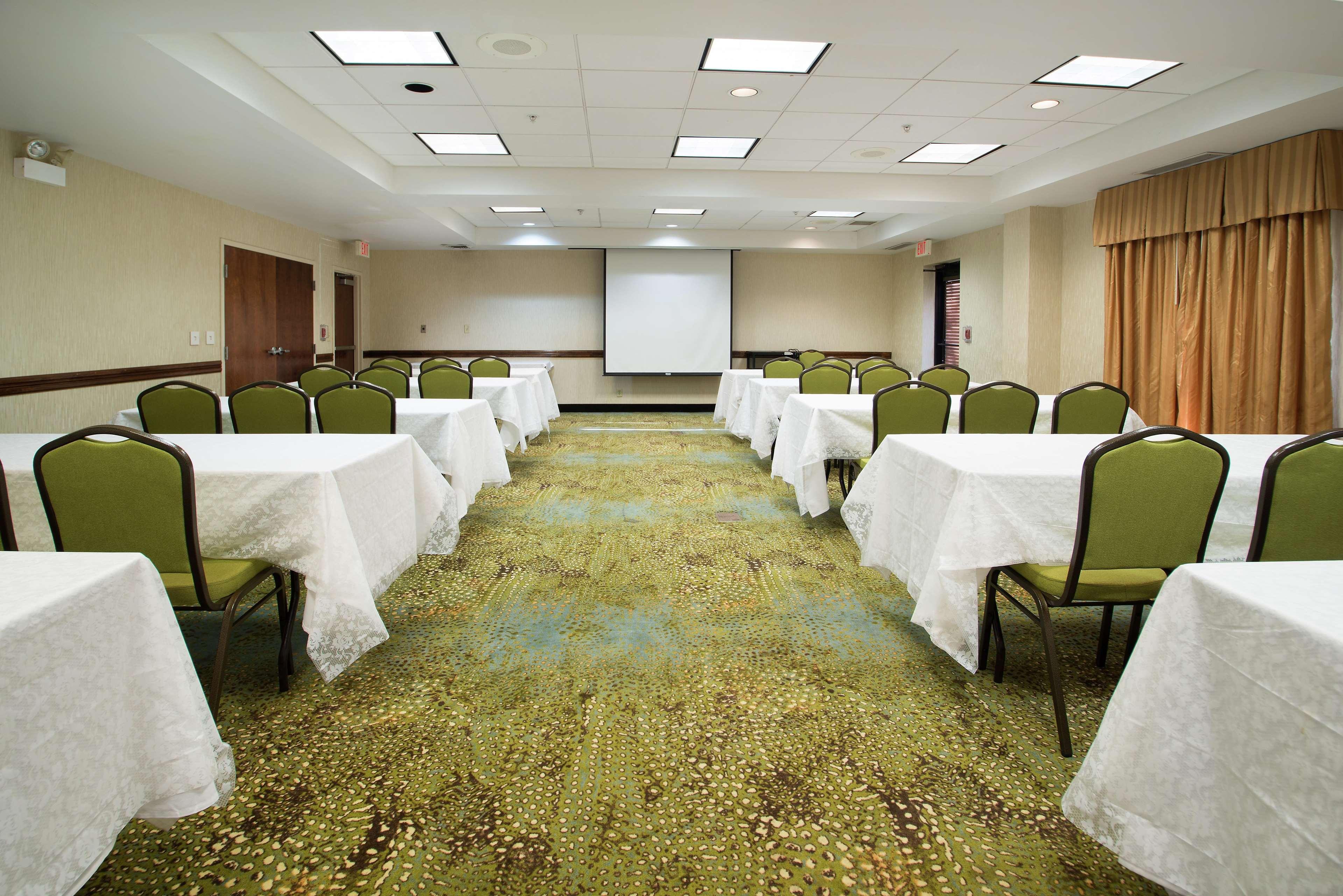 Hampton Inn Linden Esterno foto