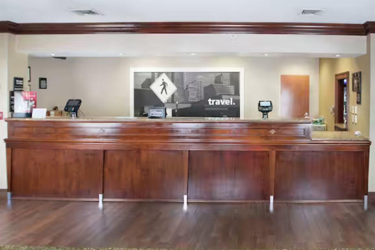 Hampton Inn Linden Esterno foto