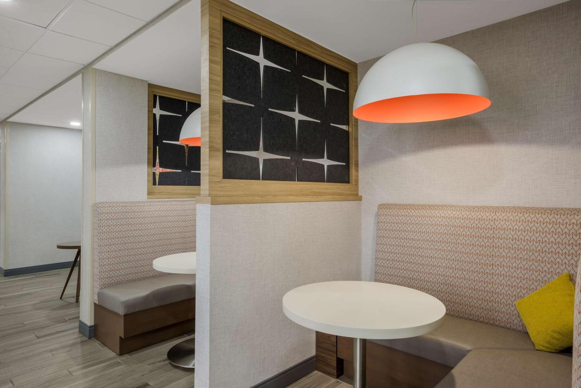 Hampton Inn Linden Esterno foto